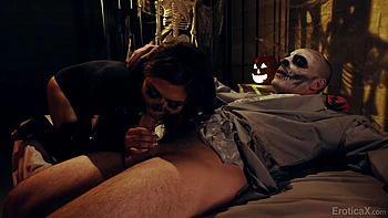 Two Zombies For A Haunted Fuck Party