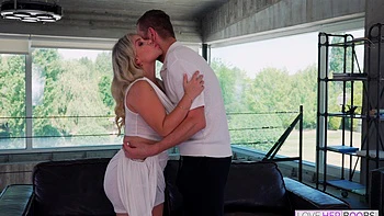 Busty Latina MILF Tatiana Alvarez Banged Hardcore