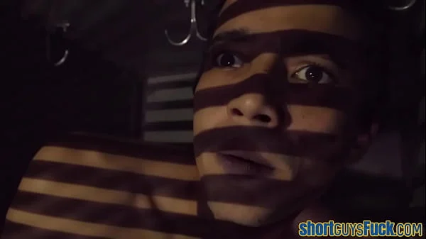 Bigtit babe pussy plowed by little guy in the locker room