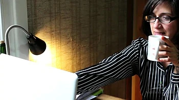 Liandra Dahl gets turned on by the internet