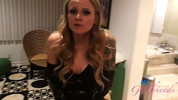 Blonde chick gets fucked in missionary position - Paris White