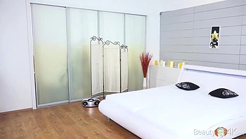 Brunette Teen 18+ In A Porn Casting