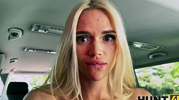 Hot babes Era Queen and Charlie Dean in a car scene