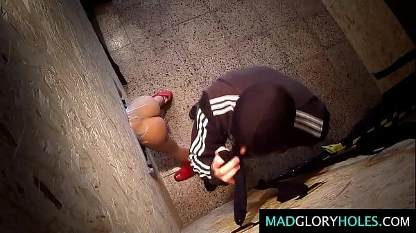 18yo Brunette in Glory Hole & huge Cumshot