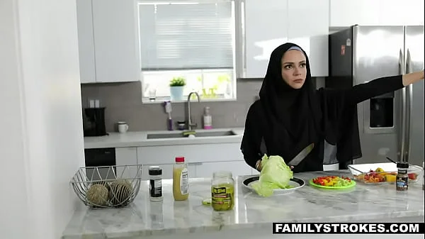 Stepbro fucks his hijab wearing stepsis