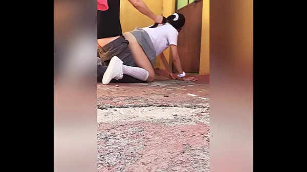 ALUMNOS de la TÉCNICA Teniendo SEXO en el Receso del Colegio Mientras la Directora Habla en el Micrófono !