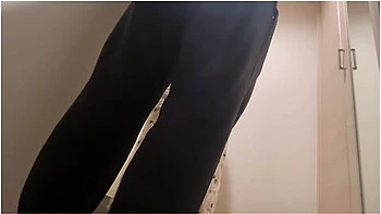 個人撮影お買い物から帰宅した看護師を玄関て襲って電マ責め中出し痙攣か止まらないハメ撮り/スマホ/ムチムチ