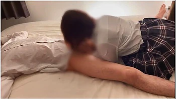 超絶かわいい女子生の中かきつすきて中出ししてしまった