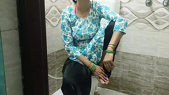 Beautiful Stepmom Fucked By Naughty Teen 18+ Boy