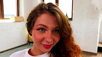 Bella Beatrice's Sensual Solo Adventure: Fingering and