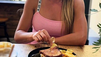 Golden Girl Kayla Lea On The Gold Coast