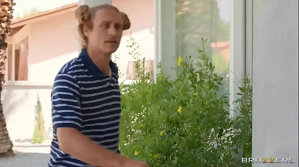 Caught In A Corset / Brazzers  / download full from http://zzfull.com/cors