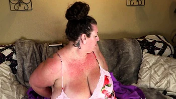 NAUGHTYNATURAL   Delilah Squirting At Home