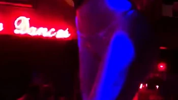 Sincere slim Nicolette Shea of Sensational