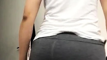 Saeideh Motamedi is Iranian married woman showing her body