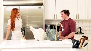 Stepmoms Candy Gets Her A Creampie