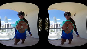 Hot Stripper Gets Fucked And A Facial