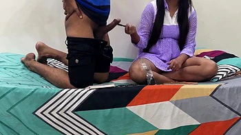 Grabfuck - Distracted From The Game - Lost Her Virginity Stepdaughter Ended With Passionate Sex On The Parents Bed In Hindi