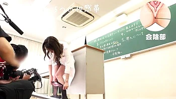 萌え系美女がオマンコの解説からローション手コキまで実践セックス