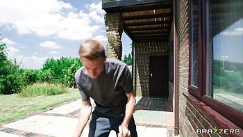 Astonishing busty brunette Scarlett Starr rammed by long wiener