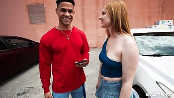 Sweet and young babe Harlow West likes intensive outdoor sex