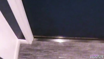 Seth Gamble nailed a big-bottomed brunette girlfriend Bella Blu