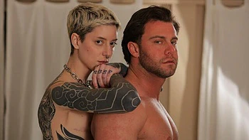 Perfect nighttime 3some with a passionate blonde Jessie Saint