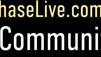 Beauty Charlee Chase and Taylor Raz's blowjob video