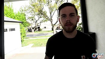 Anal video with flirtatious Steve Rickz and Amanda Riley from Grooby Girls