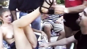 Well-proportioned floozy at mom xxx