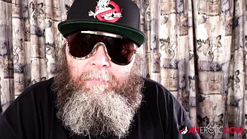 Johnny's pussy licking xxx