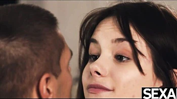 Fiery Liz Ocean's brunette movie