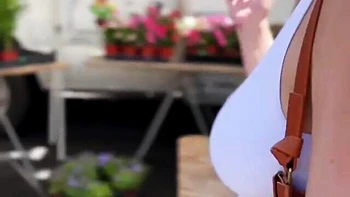 Fiery Chloe's chick dirt