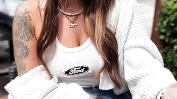 Bella and Mia's babe video