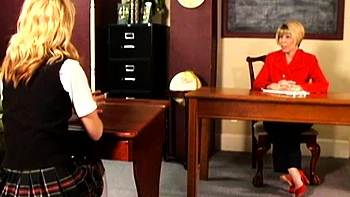 Amateur blonde with sexy ass happy to fuck guys