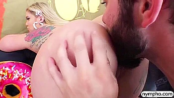 Tattooed Curvy Blonde Bombshell Kali Roses Loves Having Her Pussy Pumped Full Of Cum - Kali Roses