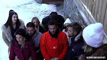 Julia fulfills her fantasy thanks to Cataleya! - Jacquie et Michel TV