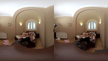 Ellie Shoule's Jungle Anal Princess VR Fuck