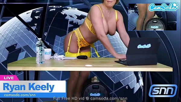 Camsoda - Big Boobs MILF Ryan Keely Gets Freaky With Sex Machine Live On Air