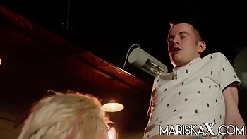 Cougar Smut With Mariska X