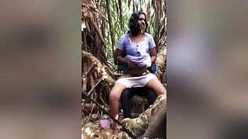 Srilanka Hot Couples Best Outside Leak Video