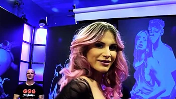 LEIDY DE LEON strip club gang bang