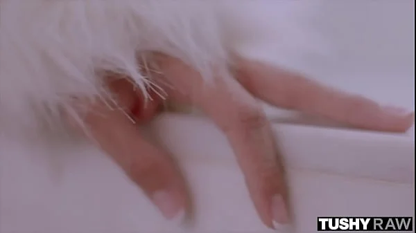 TUSHYRAW Anal-hungry Jesse takes hard cock deep in her ass