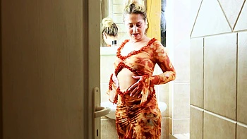 Euro milf Jane Sweet relaxes in the bathroom