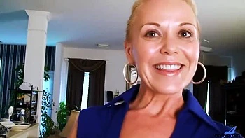 Blonde MILF Veronica Bellucci Pussy Stretch Masturbation Dirty Talk Interview