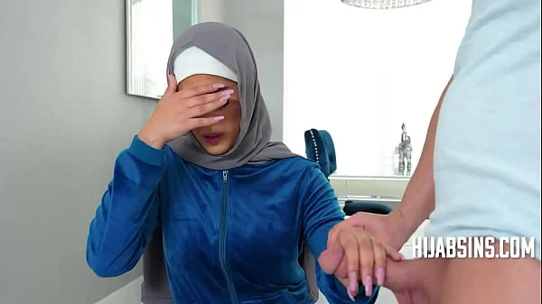 Big Ass Teen In Hijab Learns New Ways