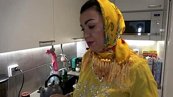 Big Ass Muslim Stepmom Diana Zilli Fucked Hard in Hijab - Homemade POV Sex