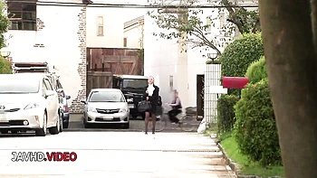 Magnetic hussy's fingering porn