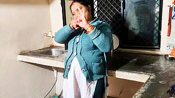 Desi Indian Bhabhi Roughly Fucked with Dirty Hindi Blowjob