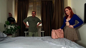 One Bedroom Turns Into Hardcore Fuck Night with Girlfriend